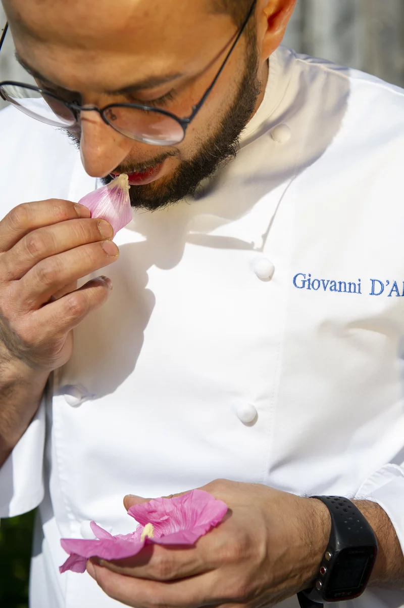 Giovanni DAlitta Campiglio Spironetti Ritratto Dettaglio Fiori