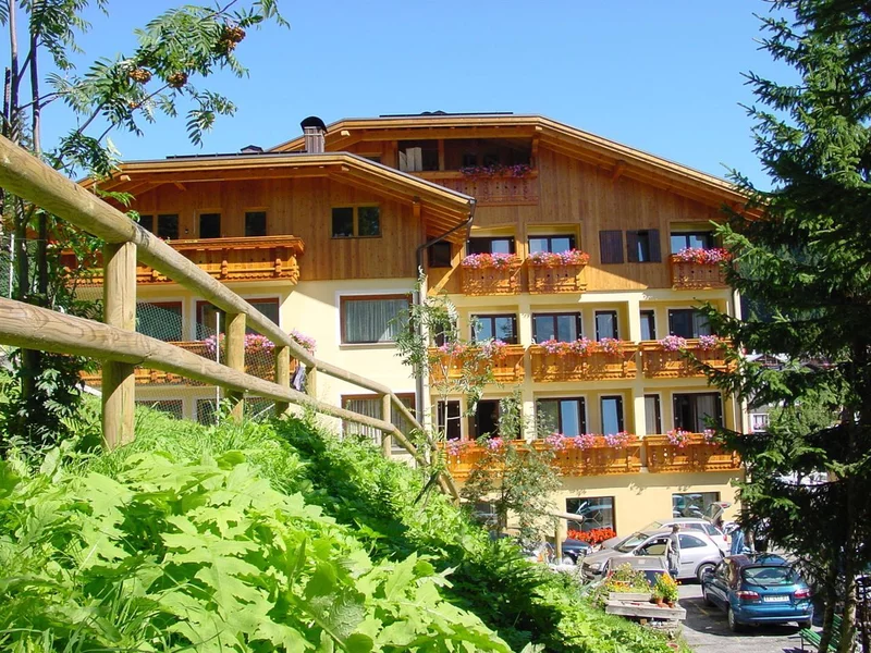 DOLOMITI HOTEL COZZIO
