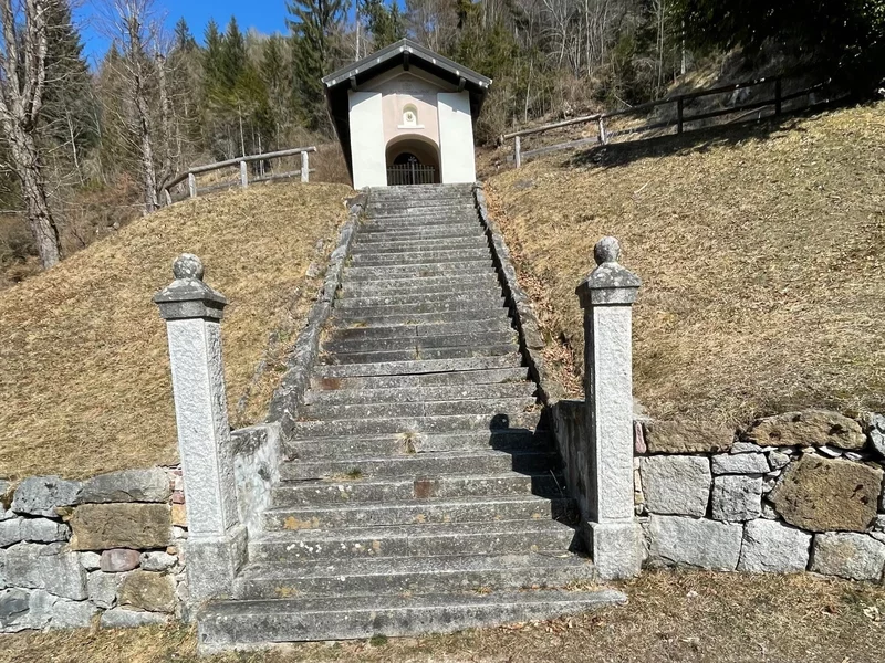 Von der Stadt Castel Condino bis zur Boniprati-Hochebene.