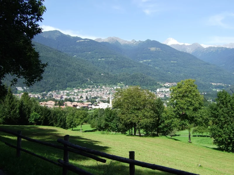 Percorso delle acque industriose, tra utilizzi passati e presenti delle acque dell’Arnò Percorso delle acque industriose, tra utilizzi passati e presenti delle acque dell’Arnò
