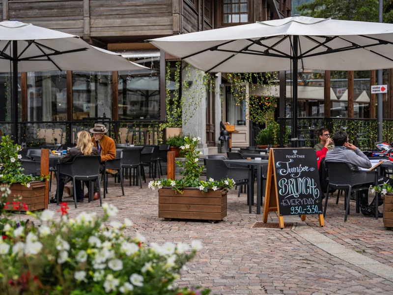 Cafè Campiglio by Jumper