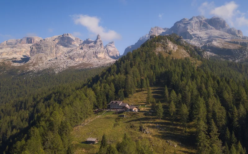 Rifugio Casinei   1.835 M. S.l