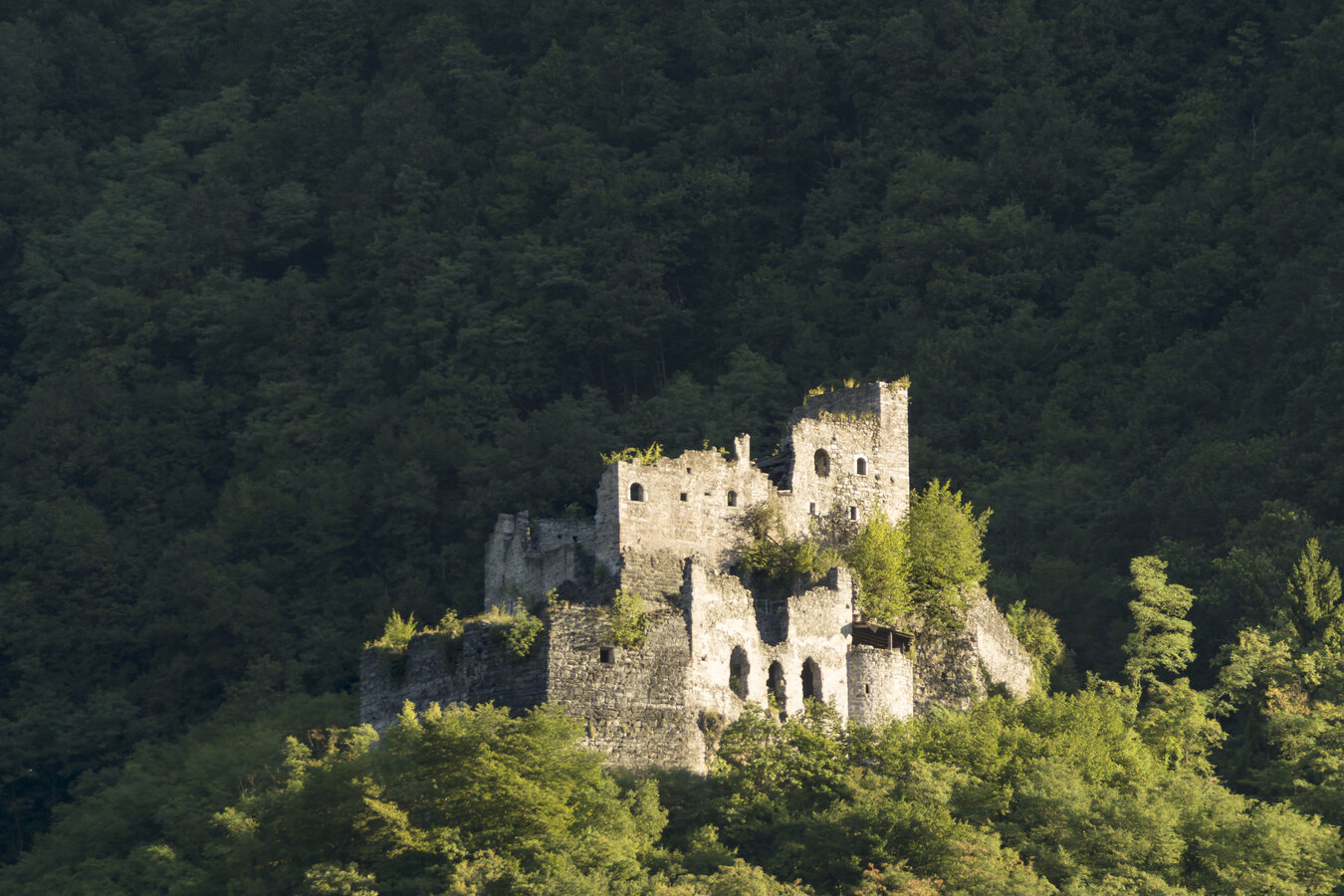 Castello Di Santa Barbara