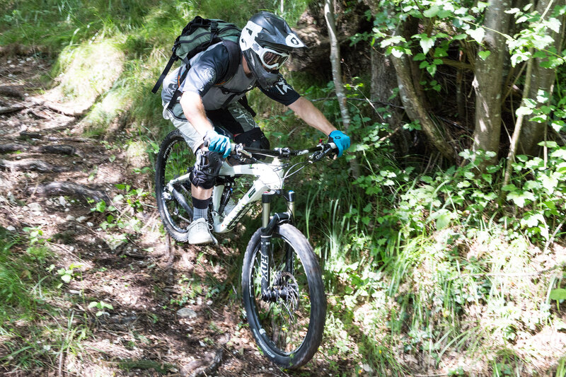 Downhill and freeride cycling